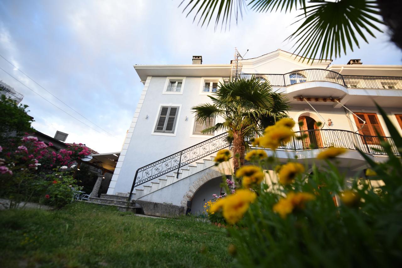 Rose Garden Hotel Shkodër Buitenkant foto