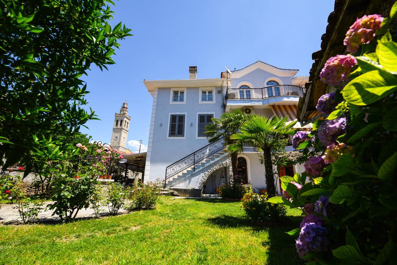 Rose Garden Hotel Shkodër Buitenkant foto